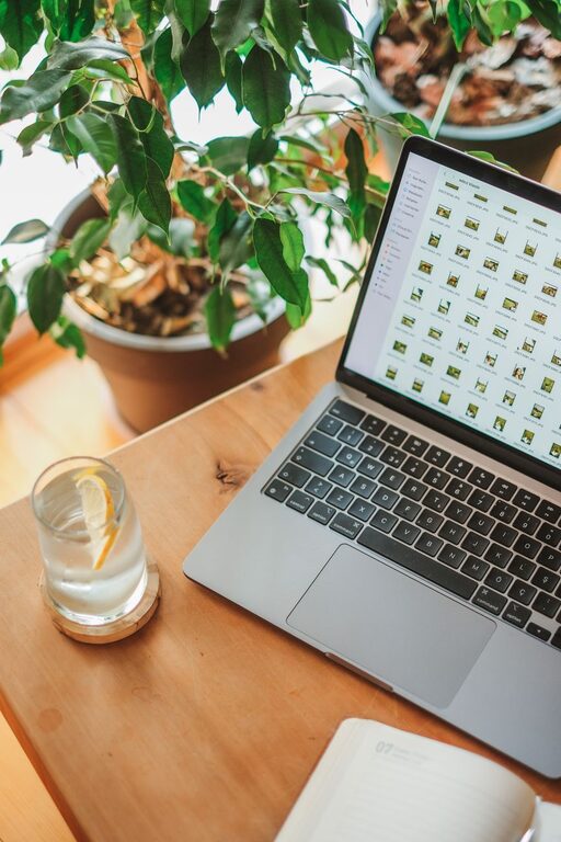 Tips for Creating a Cozy and Productive Home Office Space
